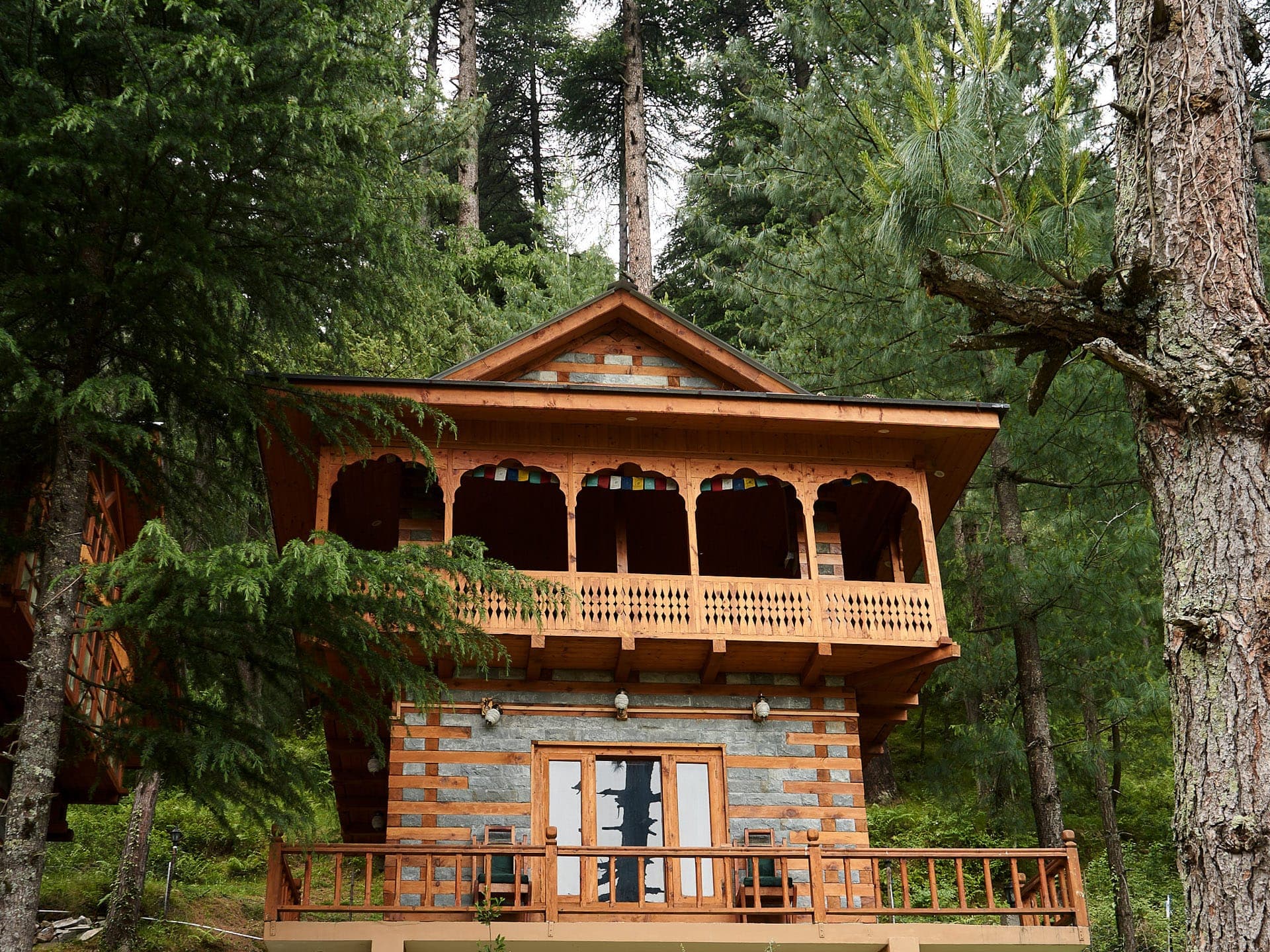 Nest — boutique Kathkuni cottages in Naggar, near Manali