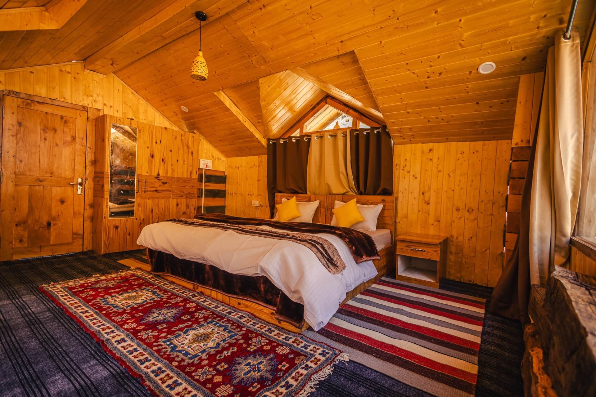 Moonhouse — an A-frame timber room